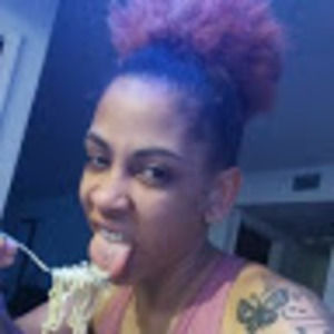 Meet your Posher, Aisha